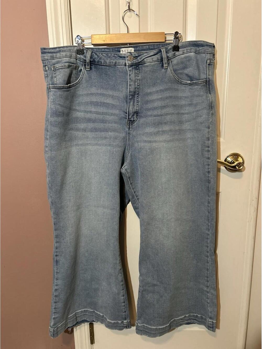 Blue Artemis Jeans Women's Size 24 Wide Leg Stretch Light Wash Distressed